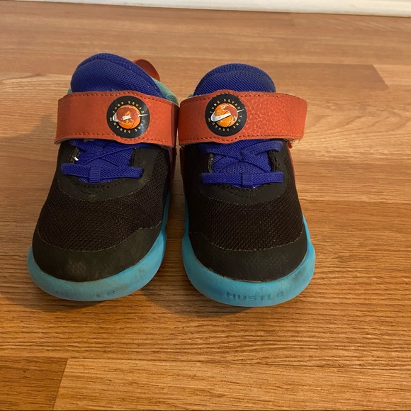 Youth Size 9C Nike Team Hustle D 10 SE x Space Jam: A New Legacy DH8054-001 - Picture 2 of 7